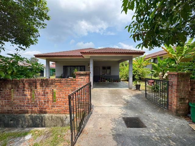 Bungalow for sale in Petaling, Subang Jaya