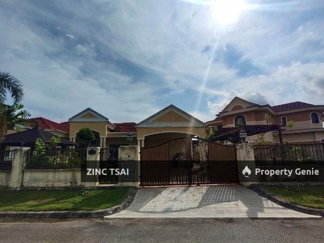 Bungalow for rent in Tanjong Sepat, Selangor