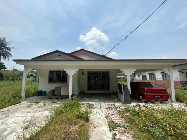 Bungalow for sale in Perak