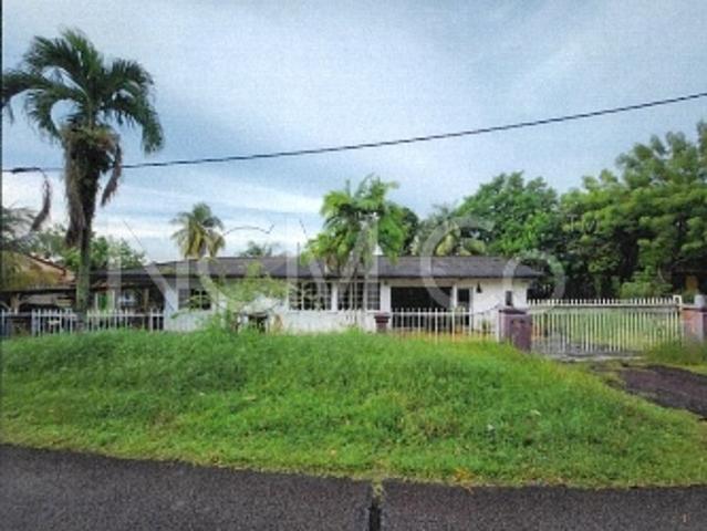 Residential House for sale in Kuala Selangor, Selangor