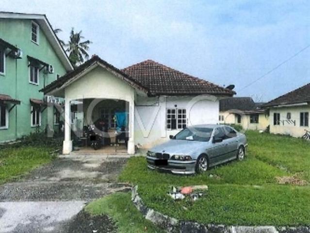 Residential House for sale in Kuala Selangor, Selangor