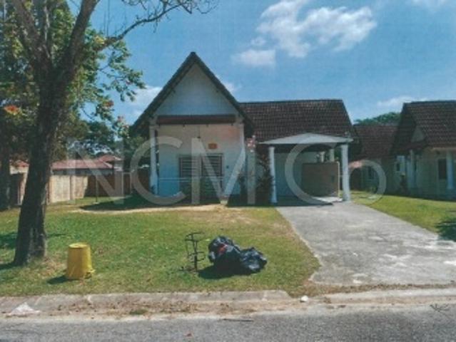 Residential House for sale in Malaka
