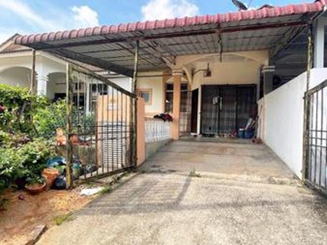 Terraced House for sale in Tanjong Sepat, Selangor
