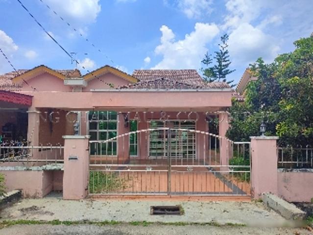 Residential House for sale in Perak, Selama