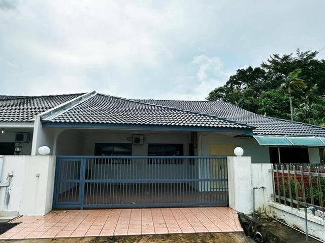 Residential House for sale in Long Miri
