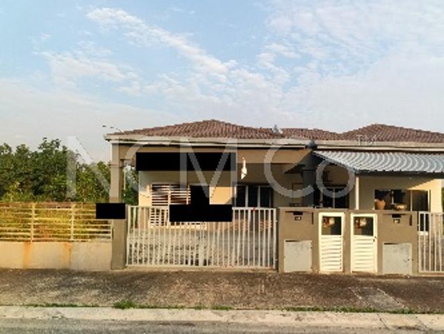 Residential House for sale in Kuala Selangor, Selangor