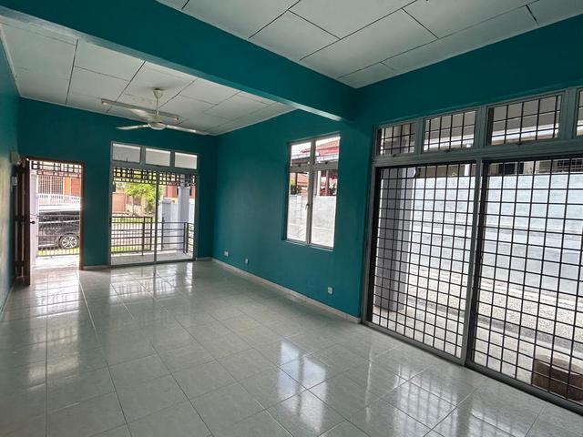Residential House for sale in Durian Tunggal, Malaka