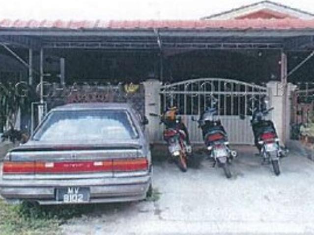 Terraced House for sale in Malaka