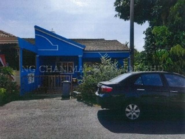 Terraced House for sale in Malaka