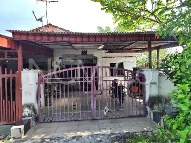 Terraced House for sale in Kuala Selangor, Selangor