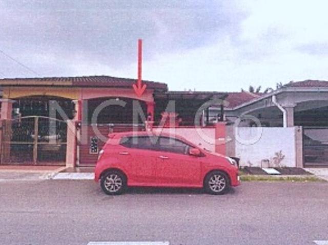 Terraced House for sale in Kuala Selangor, Selangor