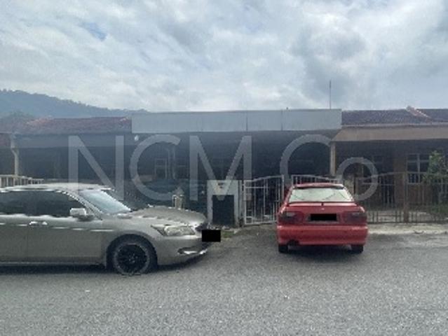 Terraced House for sale in Kuala Selangor, Selangor