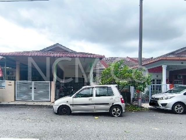 Terraced House for sale in Kuala Selangor, Selangor