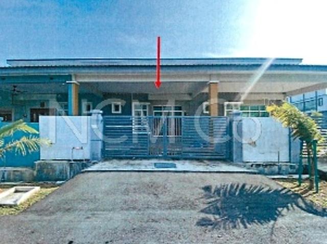 Terraced House for sale in Malaka