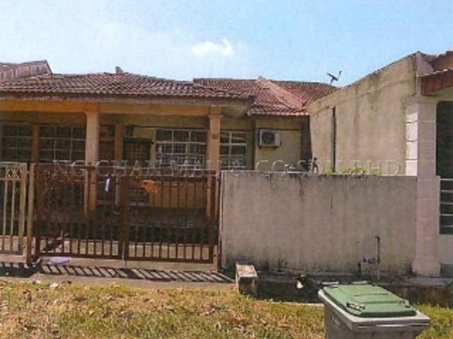 Terraced House for sale in Malaka