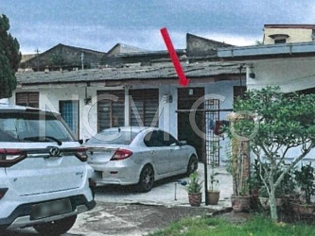 Terraced House for sale in Kuala Selangor, Selangor