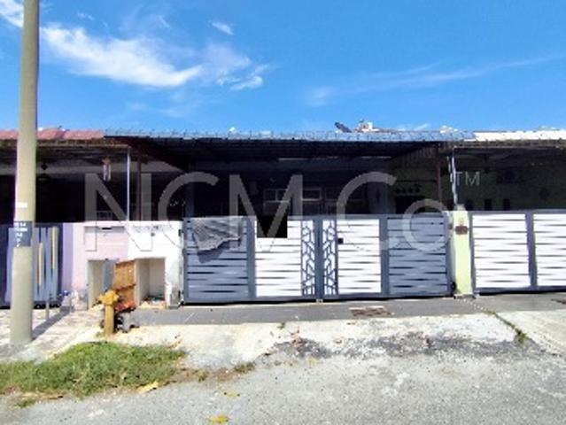 Terraced House for sale in Kuala Selangor, Selangor