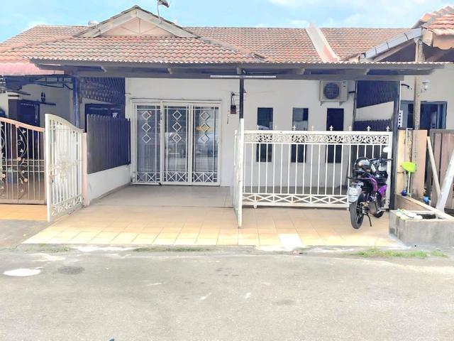 Terraced House for sale in Tanjong Sepat, Selangor