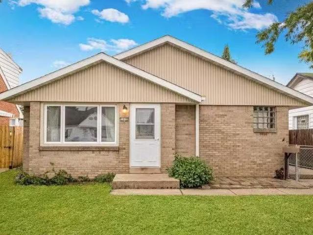 House for rent in Oak Creek
