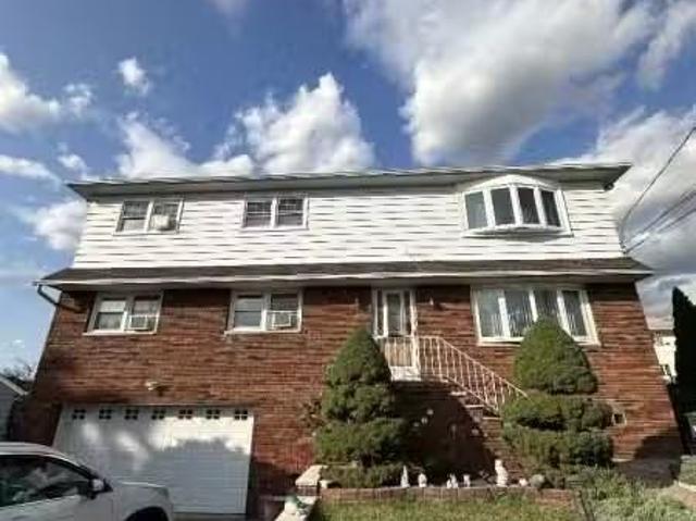 House for rent in Clifton