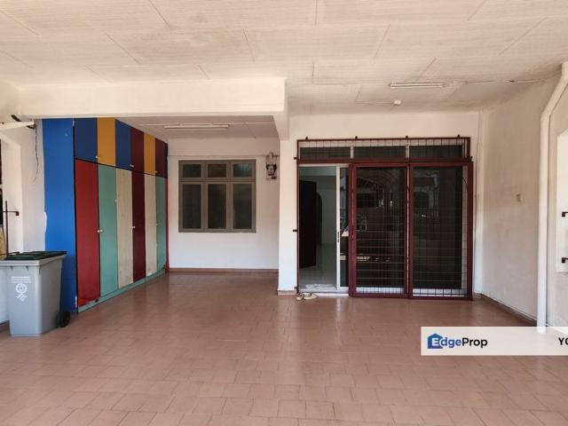 House for sale in Malaka