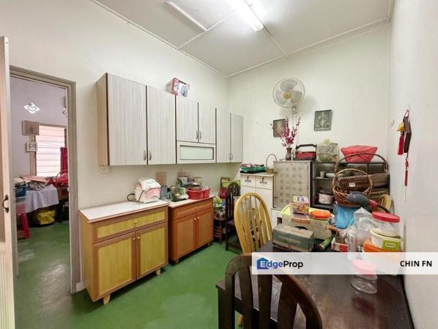 House for sale in Malaka