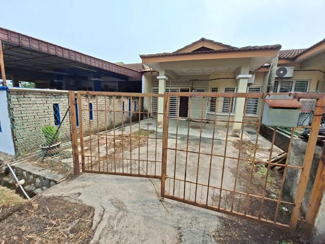 Terraced House for sale in Bandar Baru Salak Tinggi, Sepang