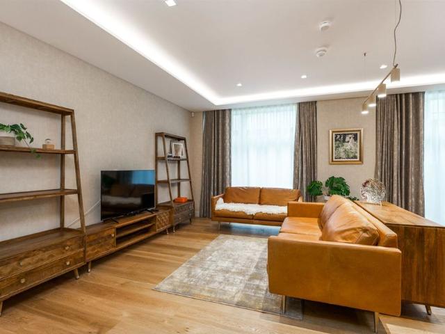 Apartment to rent in Bluebell, North Tipperary