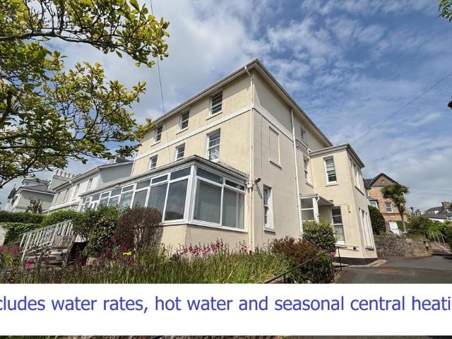 Apartment for rent in Upton, Babbacombe
