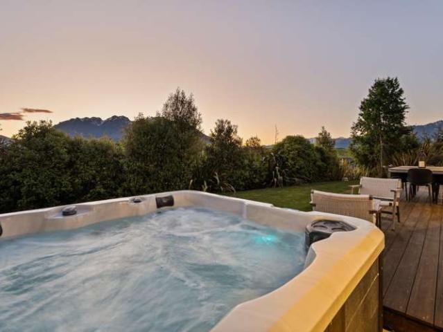 House for sale in Otakou