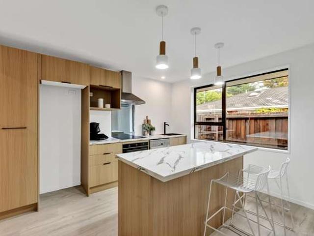 House for sale in Chaslands, Canterbury
