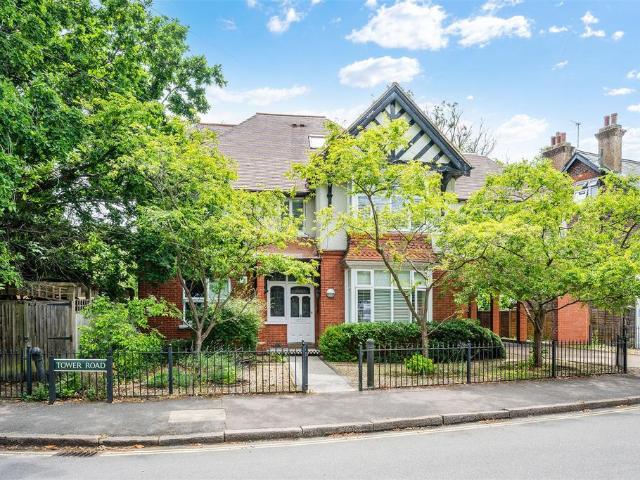 Apartment for rent in Red Hill, Surrey