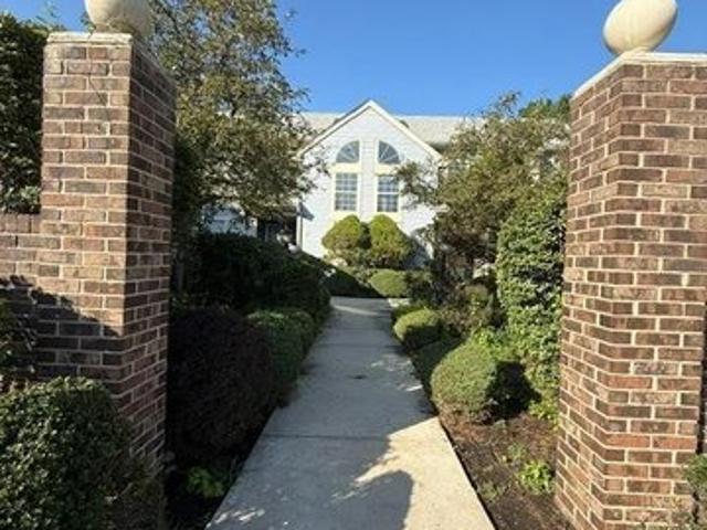 Townhouse for sale in Cedar Knolls, New Jersey