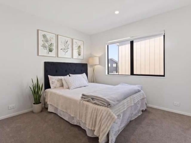 House for sale in Manurewa, Oroua County