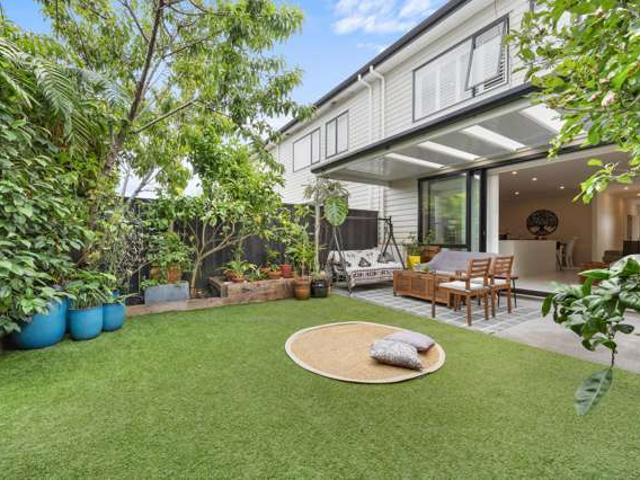 House for sale in Paremoremo