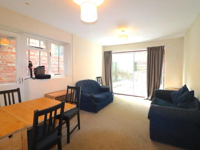 Room for rent in The Slade, Oxfordshire