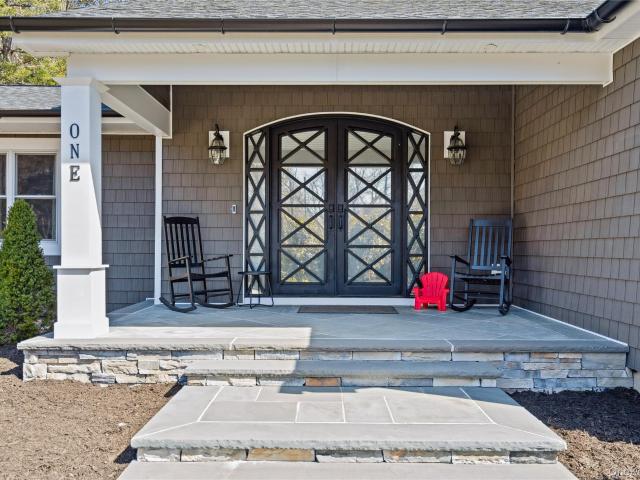House for sale in Smithtown, New York