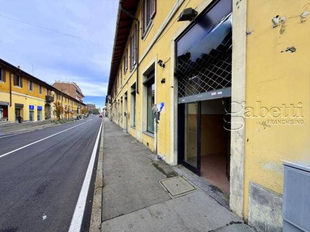 Locale Commerciale in affitto a Cornaredo, Lombardia
