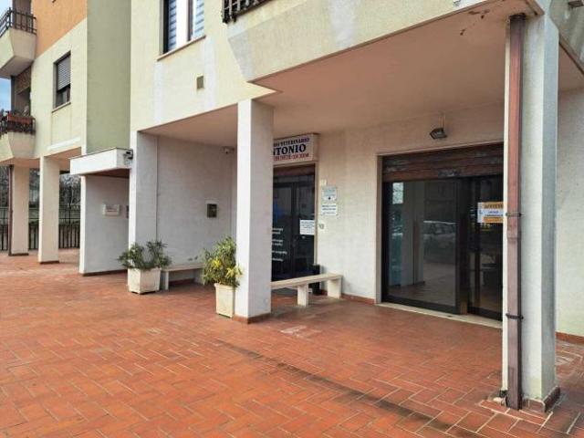 Locale Commerciale in affitto a Santa Croce, Lanciano