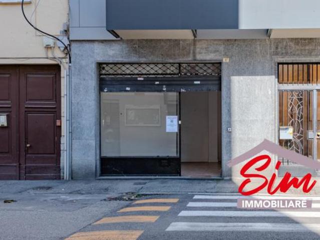 Locale Commerciale in affitto a Piemonte, Novara