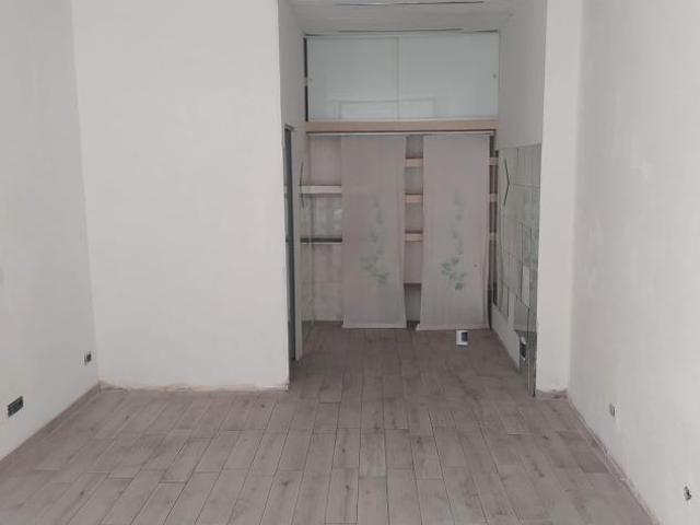 Locale Commerciale in affitto a Unione dei comuni del Distretto Ceramico, Sassuolo