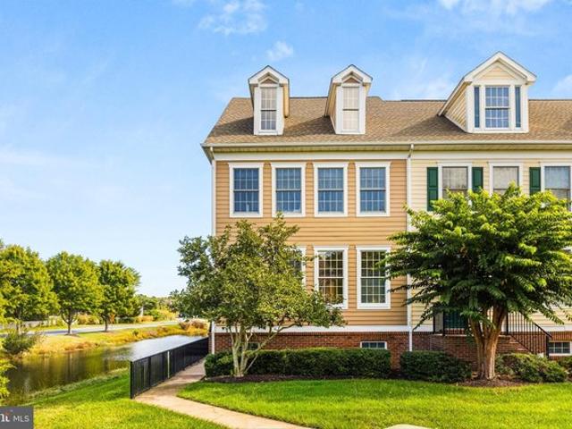 Townhouse for sale in Delaware