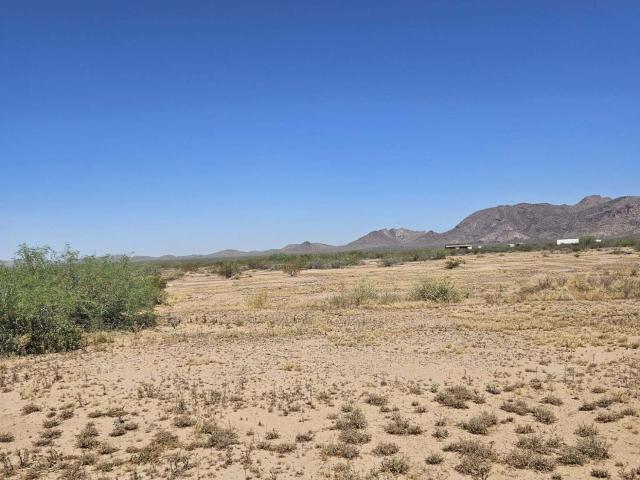 Land for sale in Aguila, Arizona