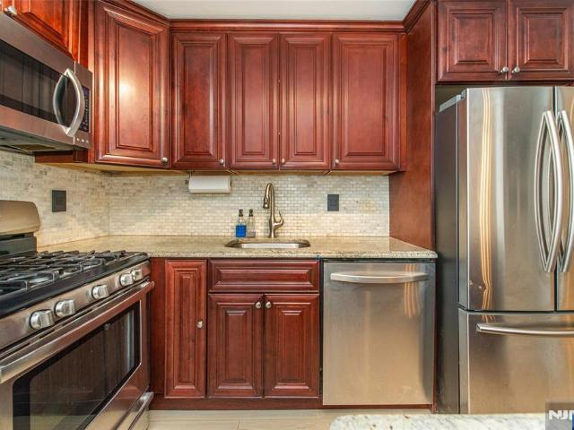 House for sale in Fort Lee, New Jersey