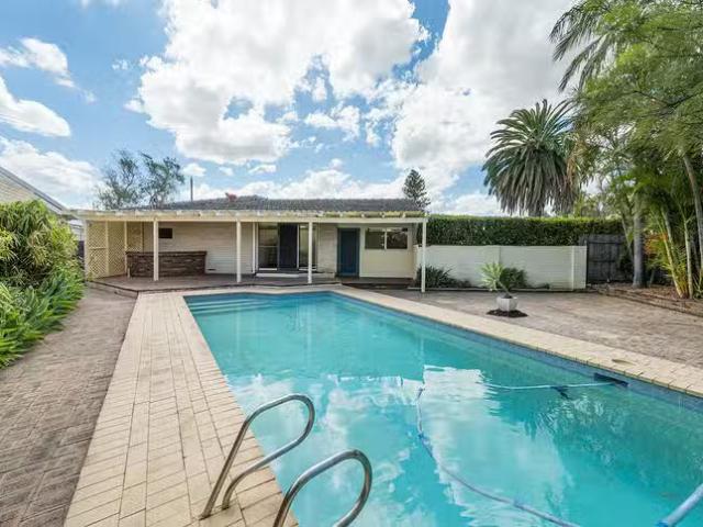 House for rent in Menora