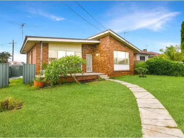 House for rent in Chester Hill