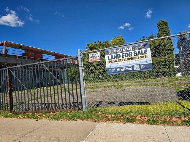 Land for sale in Staten Island, New York