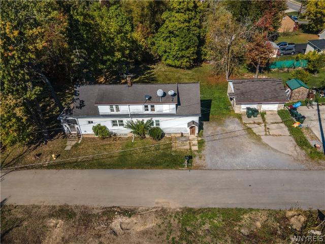 House for sale in Bowmansville, New York