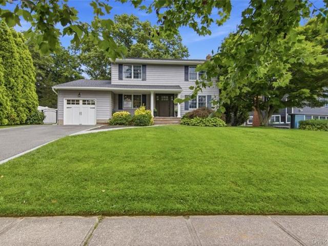 House for sale in Huntington, New York
