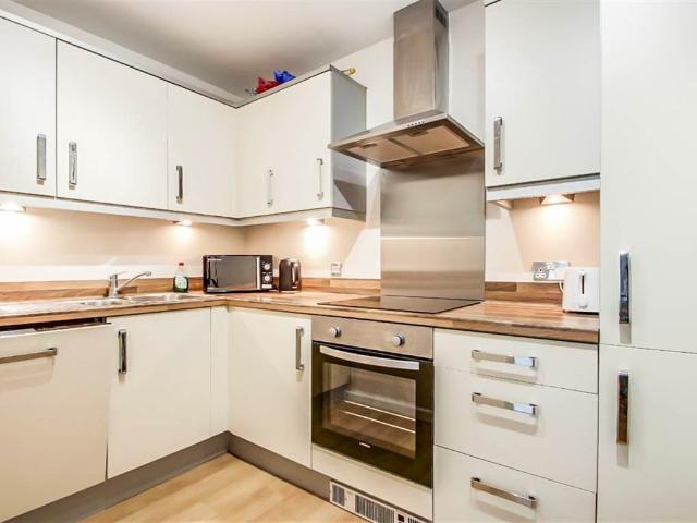 Apartment for rent in Silvertown, Greater London